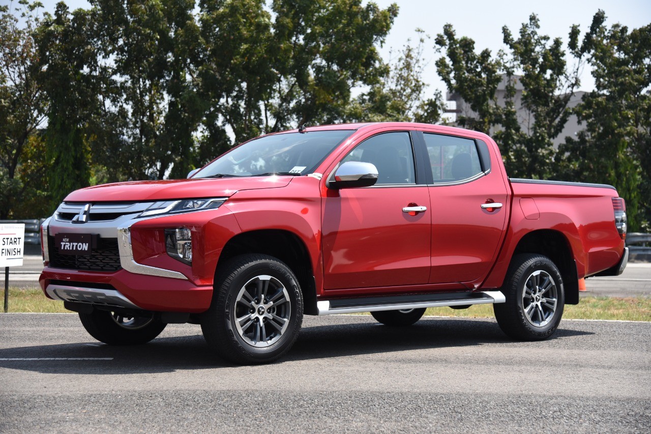 Varian dan Harga Mitsubishi New Triton