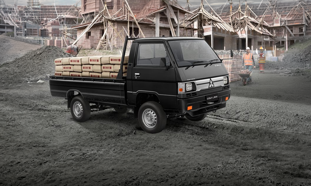 Tangguh di Tanjakan, Efisien untuk Usaha: Mengulas Torsi dan Daya  Angkut Mitsubishi Colt L300